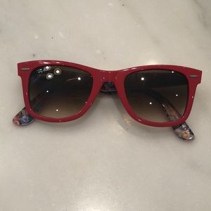 Ray Ban Wayfarer sunglasses